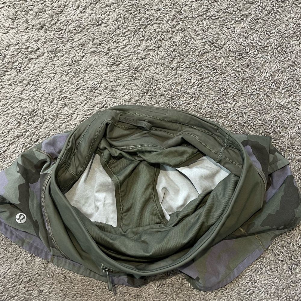 lululemon athletica Camo Green Shorts - Picture 5 of 7
